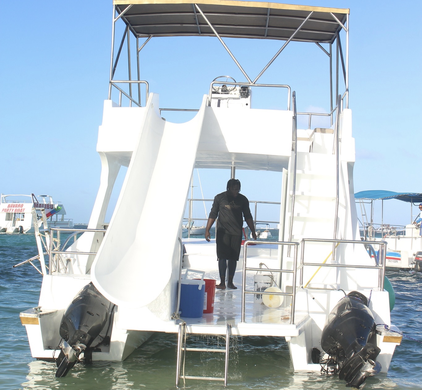 Minicatamaranhoneymoonerspuntacana