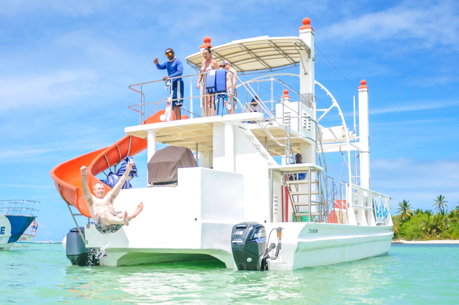 Max Catamaran with Slide